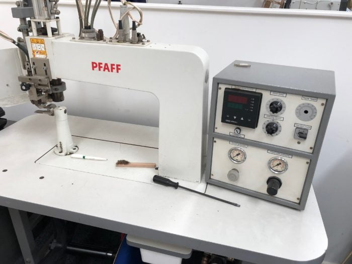 Pfaff 8304-020 (Hot Wedge Welding Machine)